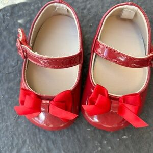 Baby girl red patent leather Mary Jane’s
